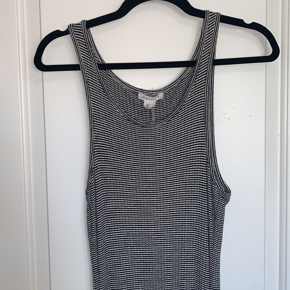 Black and white stripped dress - Picture 2 of 4